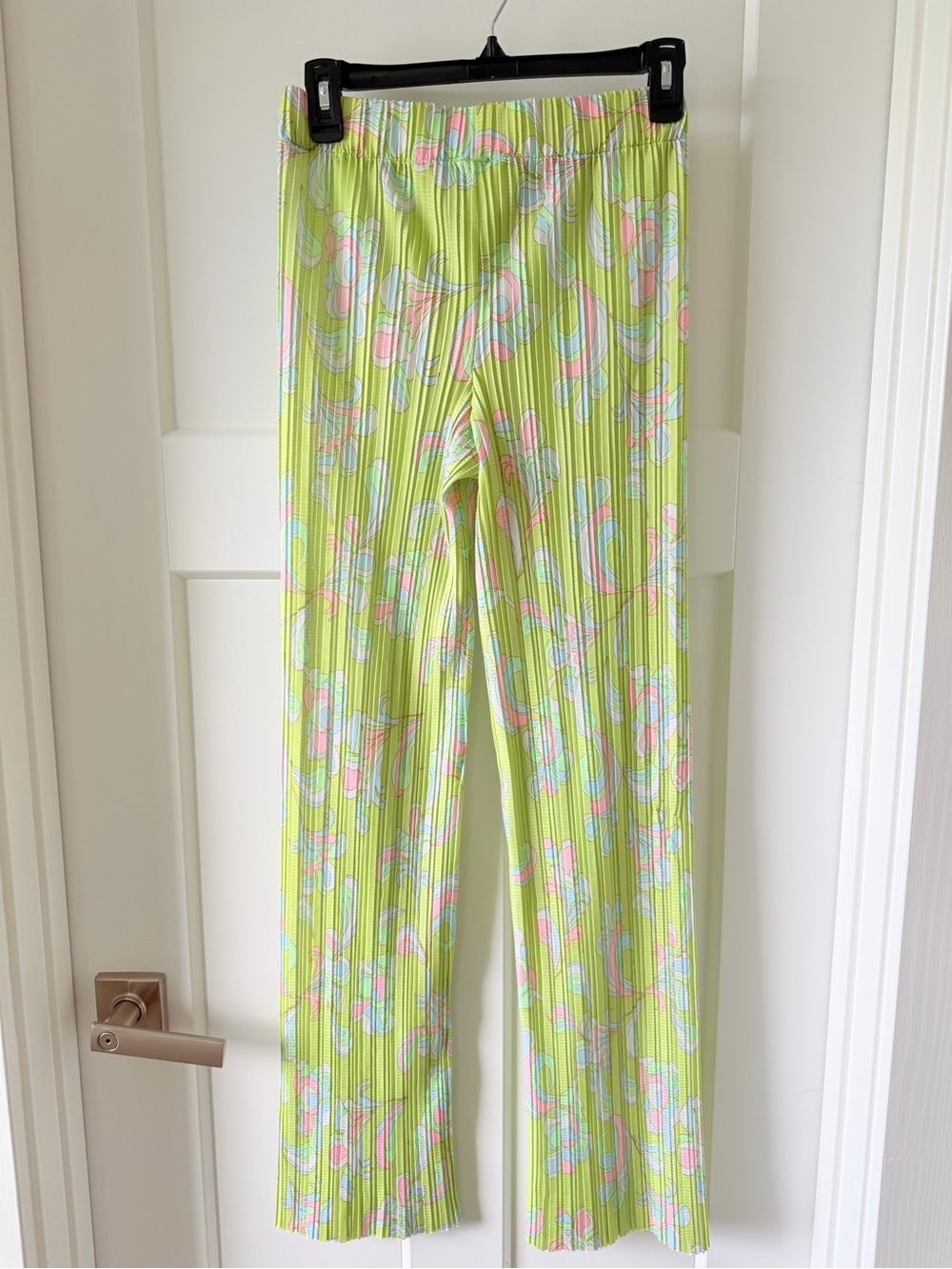 ZARA Lime Green Pleated Floral Pants with Pastel Accents - Picture 4 of 4